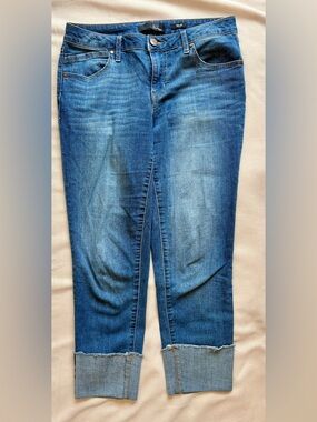 1822 Denim Taylor Women's Blue Cropped Ankle Jeans